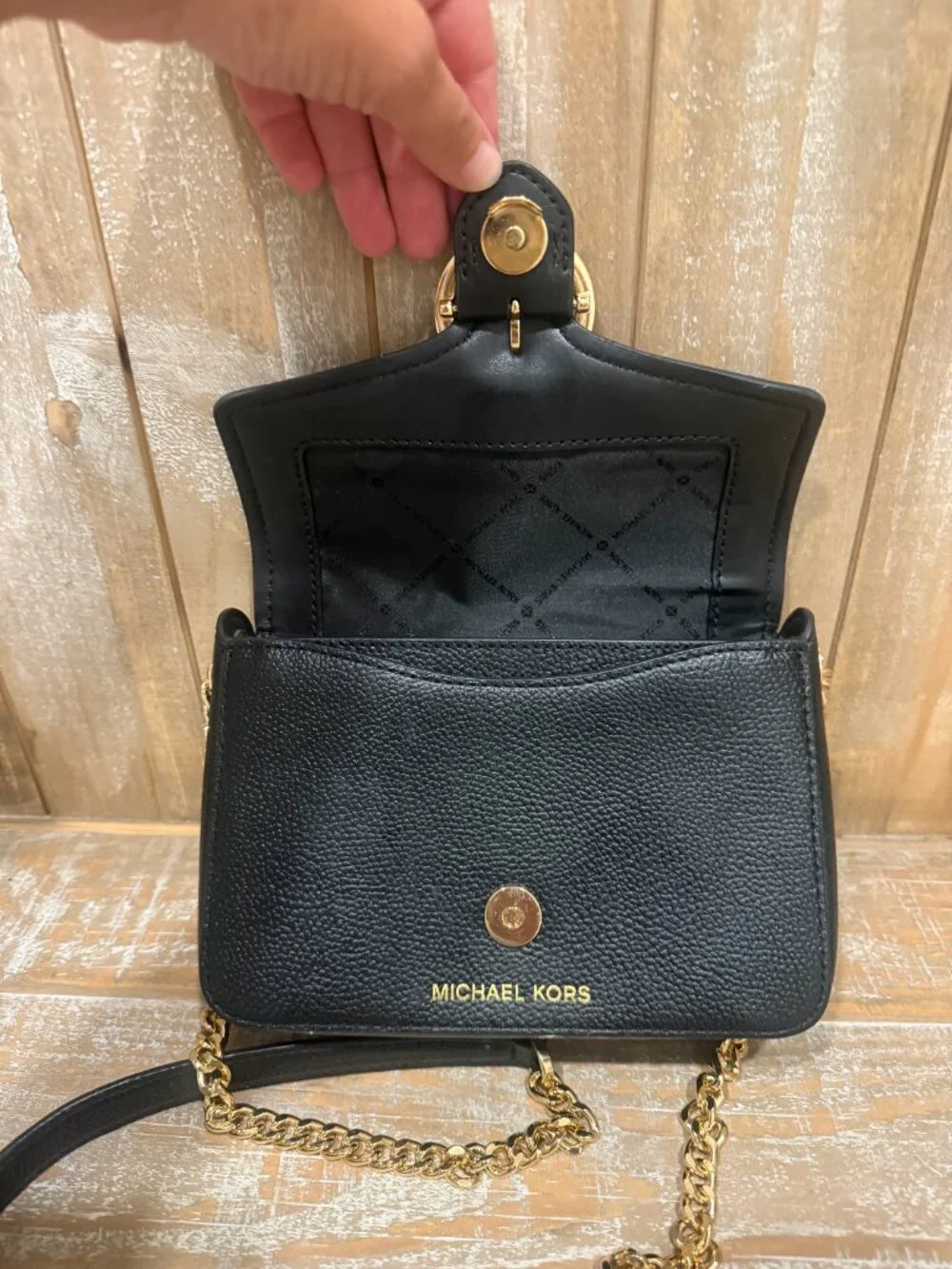 Michael Kors Wanda Crossbody Bag Black Pebbled Leather Structured Chain Strap